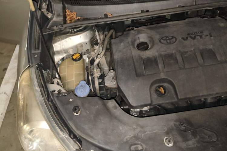 Used Toyota Verso 2014 Starlight 180E CVT Elite Multi-Function Edition Engine Bay Right