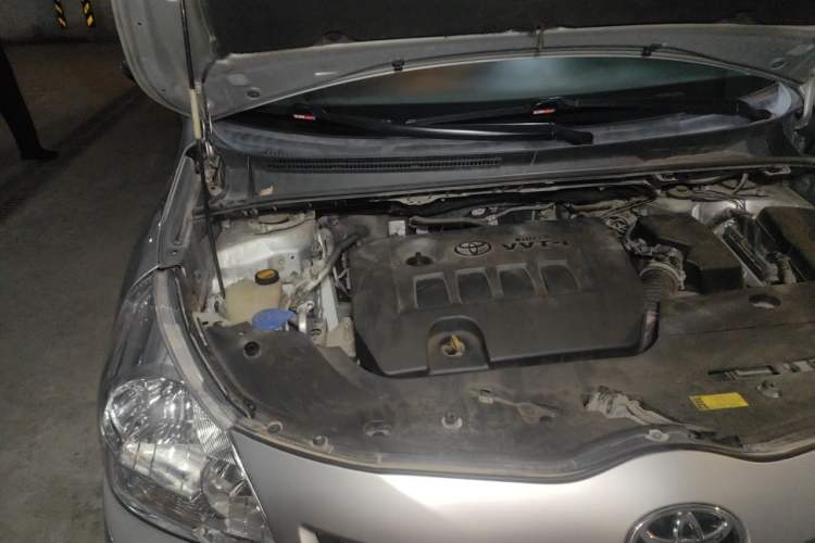 Used Toyota Verso 2014 Starlight 180E CVT Elite Edition Engine Bay Right