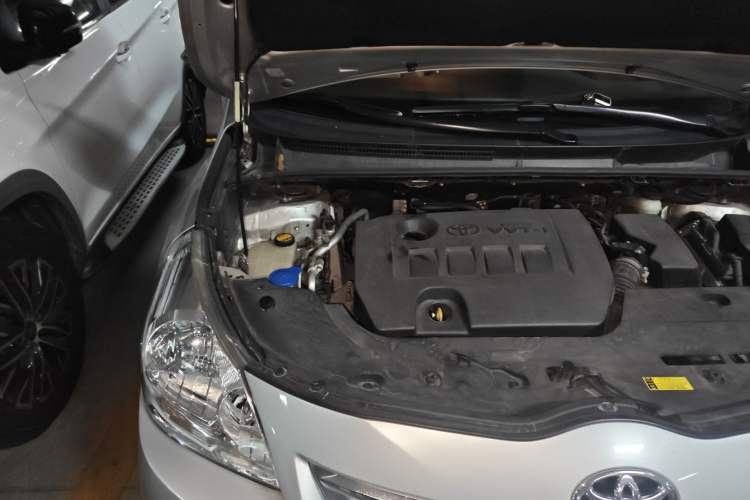 Used Toyota Verso 2014 Starlight 180E CVT Elite Edition Engine Bay Right
