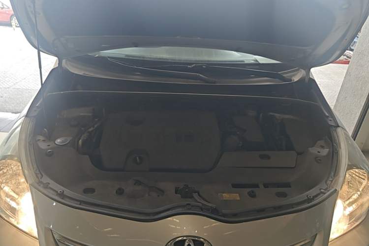 Used Toyota Verso 2014 Starlight 180E CVT Elite Edition Engine Bay