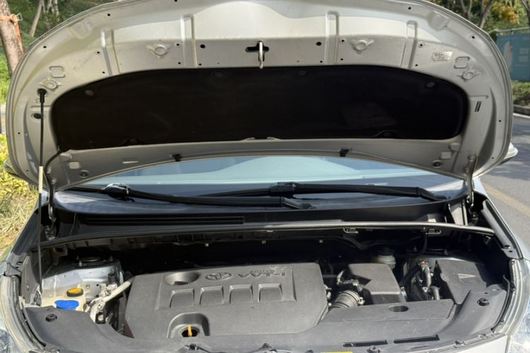 Used Toyota Verso 2014 Starlight 180E CVT Elite Edition Engine Bay