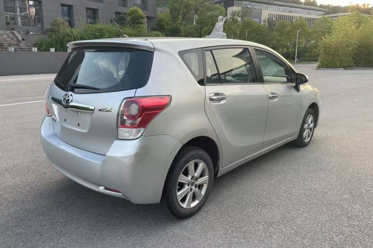 Used Toyota Verso 2014 Starlight 180E CVT Elite Edition Exterior 1