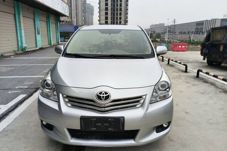 Used Toyota Verso 2014 Starlight 180E CVT Elite Edition Exterior 1