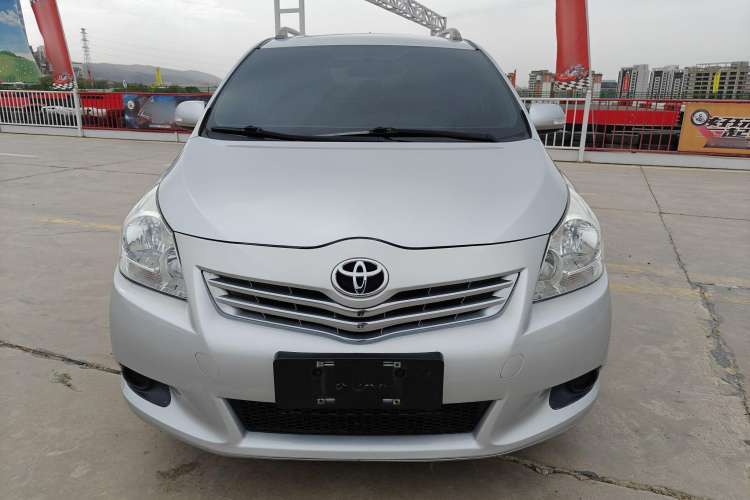Used Toyota Verso 2014 Starlight 180E CVT Elite Edition Exterior 1