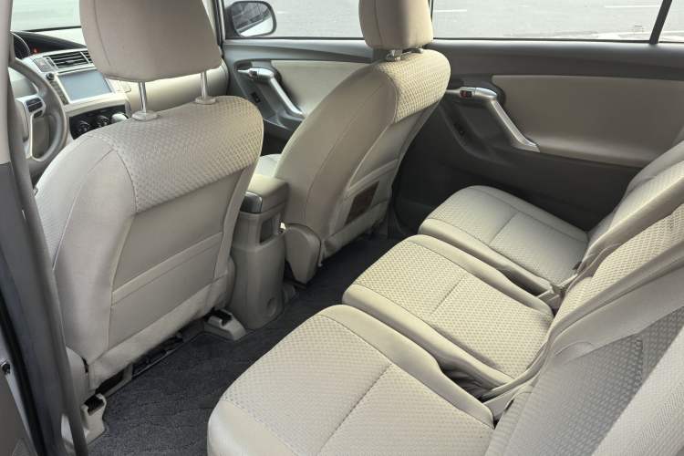 Used Toyota Verso 2014 Starlight 180E CVT Elite Edition Exterior 13