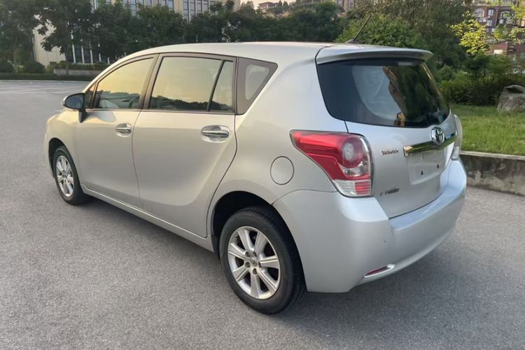 Used Toyota Verso 2014 Starlight 180E CVT Elite Edition Exterior 2