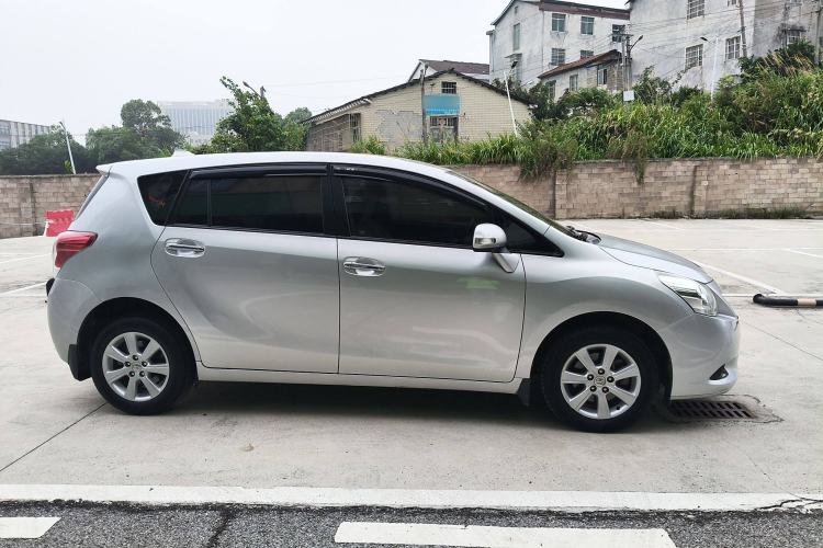 Used Toyota Verso 2014 Starlight 180E CVT Elite Edition Exterior 2