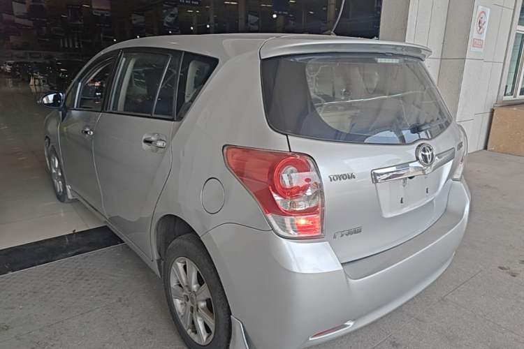 Used Toyota Verso 2014 Starlight 180E CVT Elite Edition Exterior 2