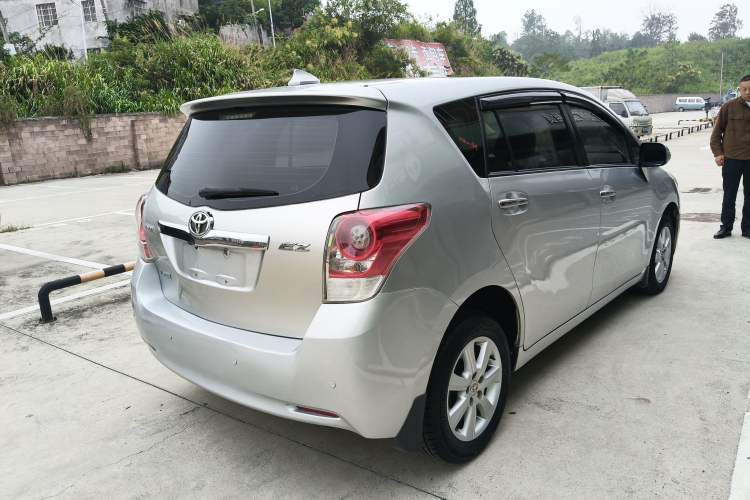 Used Toyota Verso 2014 Starlight 180E CVT Elite Edition Exterior 3