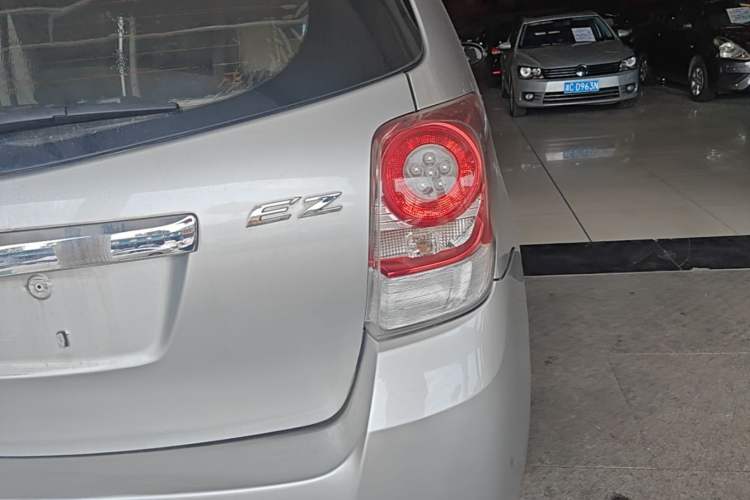 Used Toyota Verso 2014 Starlight 180E CVT Elite Edition Exterior 3