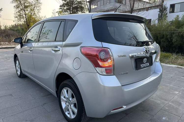 Used Toyota Verso 2014 Starlight 180E CVT Elite Edition Exterior 4