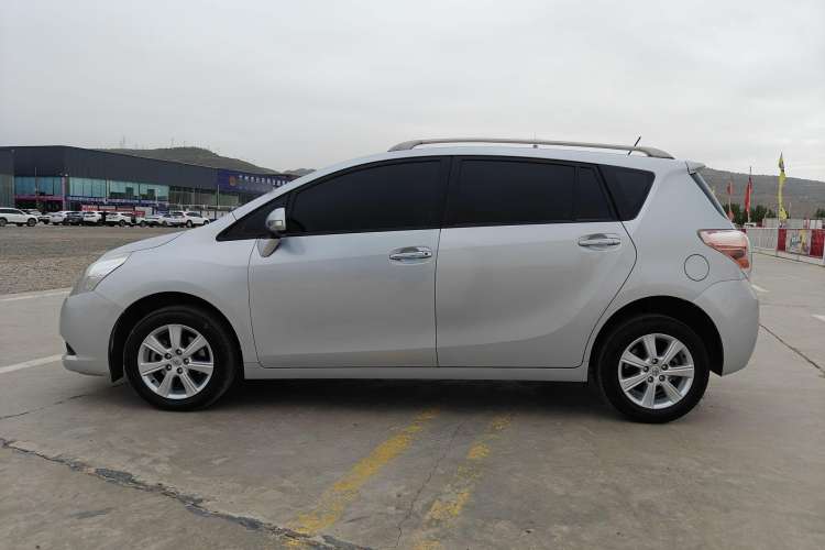 Used Toyota Verso 2014 Starlight 180E CVT Elite Edition Exterior 4