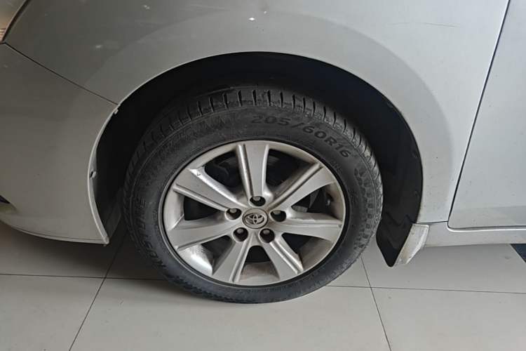 Used Toyota Verso 2014 Starlight 180E CVT Elite Edition Exterior 4