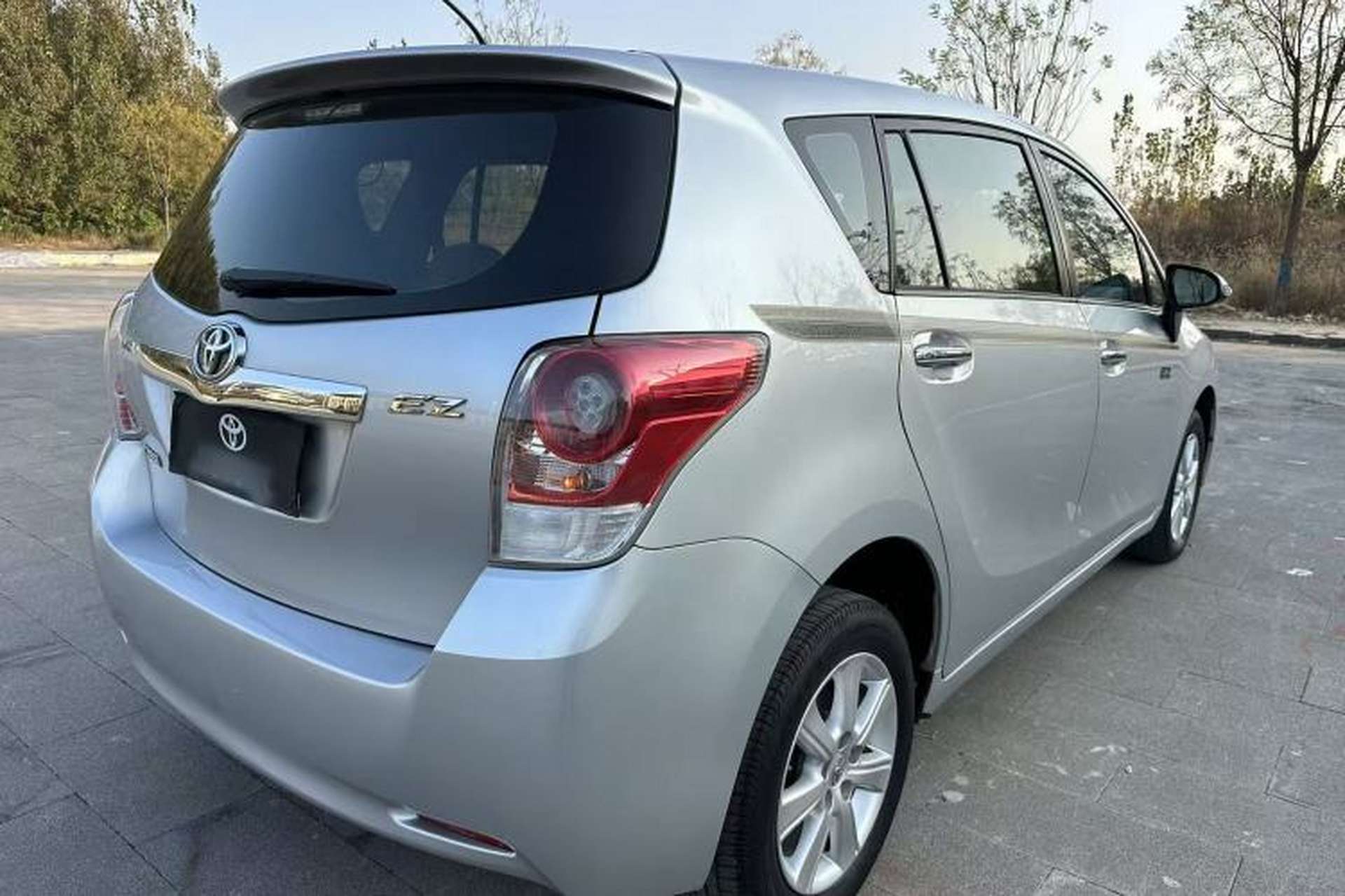 Used Toyota Verso 2014 Starlight 180E CVT Elite Edition Exterior 5