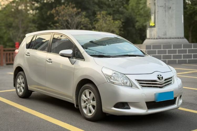 Used Toyota Verso 2014 Starlight 180E CVT Elite Edition Exterior 8