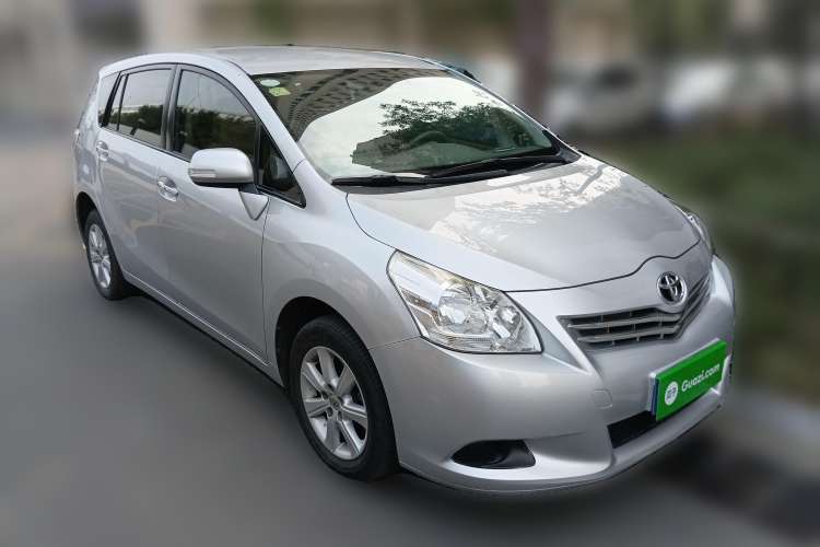 Used Toyota Verso 2014 Starlight 180E CVT Elite Edition Front Right 45 Deg
