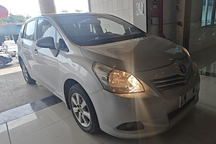 Used Toyota Verso 2014 Starlight 180E CVT Elite Edition Front Right 45 Deg