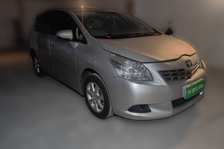 Used Toyota Verso 2014 Starlight 180E CVT Elite Edition Front Right 45 Deg