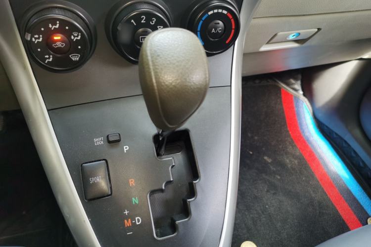 Used Toyota Verso 2014 Starlight 180E CVT Elite Edition Gear Lever