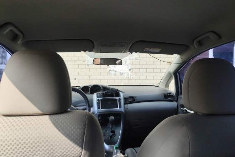 Used Toyota Verso 2014 Starlight 180E CVT Elite Edition Headliner