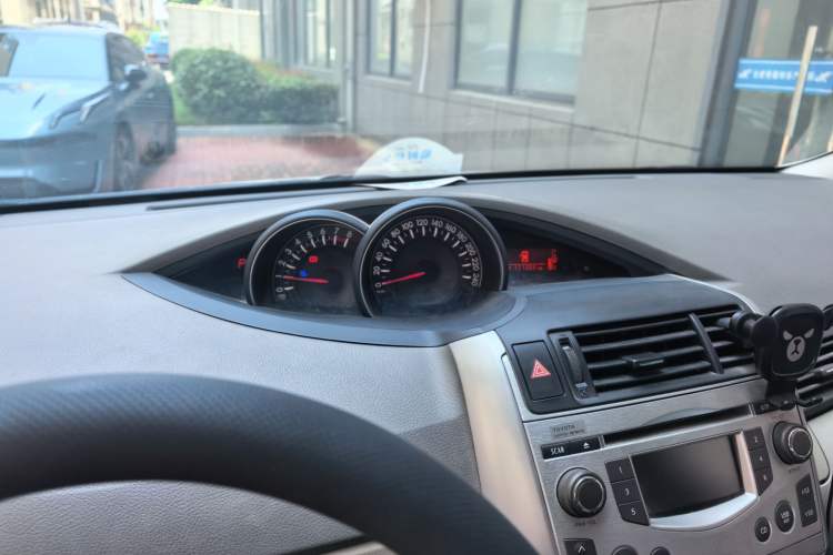 Used Toyota Verso 2014 Starlight 180E CVT Elite Edition Instrument Cluster
