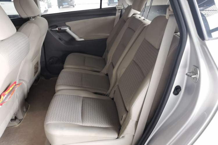 Used Toyota Verso 2014 Starlight 180E CVT Elite Edition Interior 1