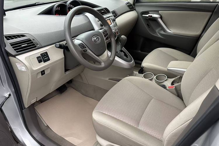 Used Toyota Verso 2014 Starlight 180G CVT Comfortable Multi-Function Edition Interior 2