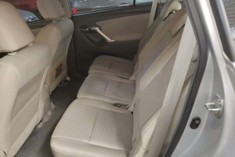 Used Toyota Verso 2014 Starlight 180E CVT Elite Edition Interior 4