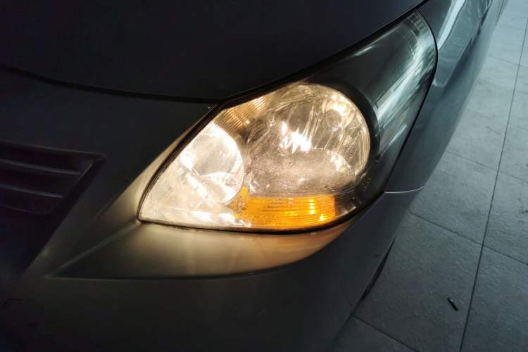 Used Toyota Verso 2014 Starlight 180E CVT Elite Edition Left Front Headlight