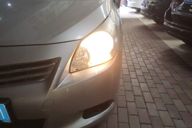 Used Toyota Verso 2014 Starlight 180E CVT Elite Edition Left Front Headlight