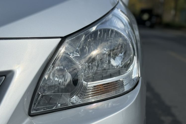 Used Toyota Verso 2014 Starlight 180E CVT Elite Edition Left Front Headlight
