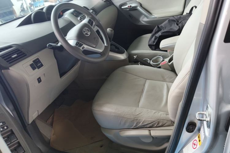 Used Toyota Verso 2014 Starlight 180E CVT Elite Edition Left Front Seat
