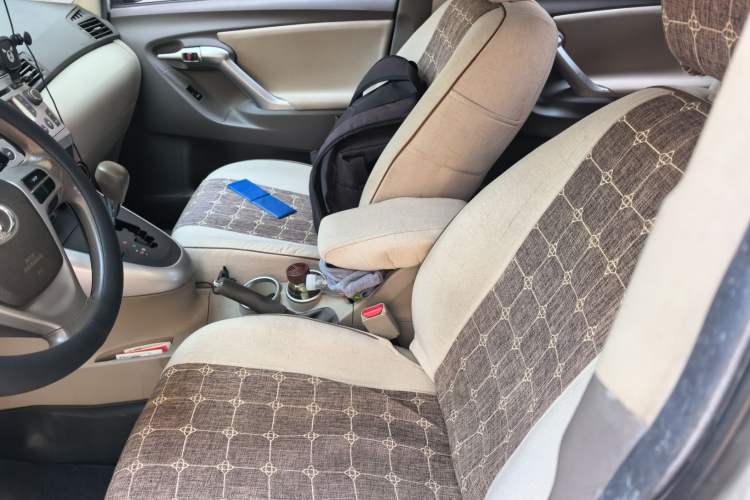 Used Toyota Verso 2014 Starlight 180E CVT Elite Edition Left Front Seat