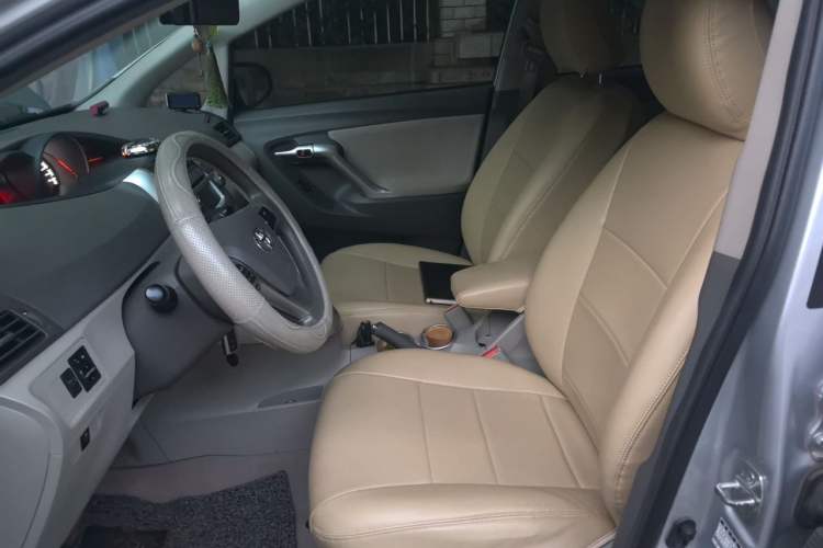 Used Toyota Verso 2014 Starlight 180E CVT Elite Edition Left Front Seat
