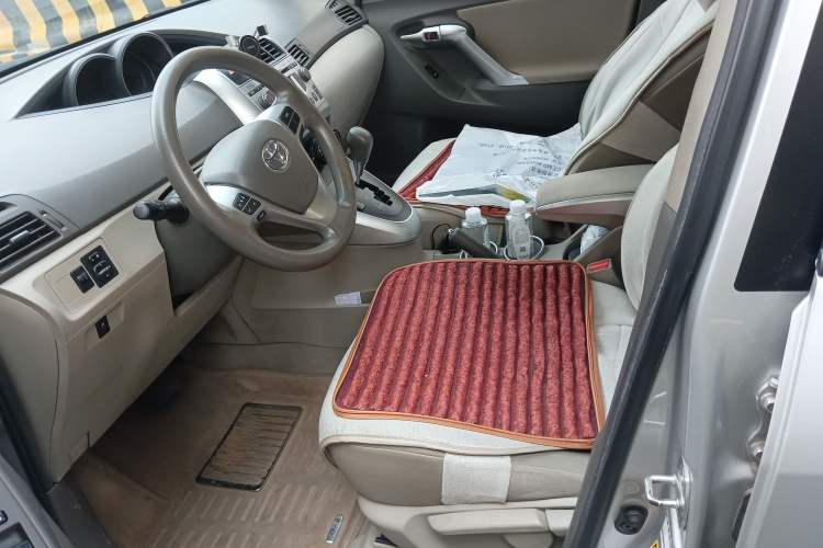 Used Toyota Verso 2014 Starlight 180E CVT Elite Edition Left Front Seat