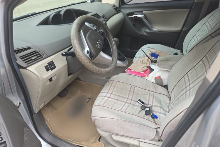 Used Toyota Verso 2014 Starlight 180E CVT Elite Edition Left Front Seat