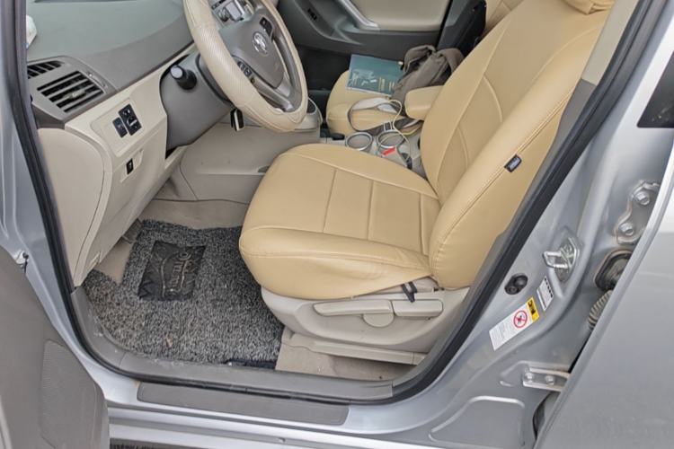 Used Toyota Verso 2014 Starlight 180E CVT Elite Edition Left Front Seat