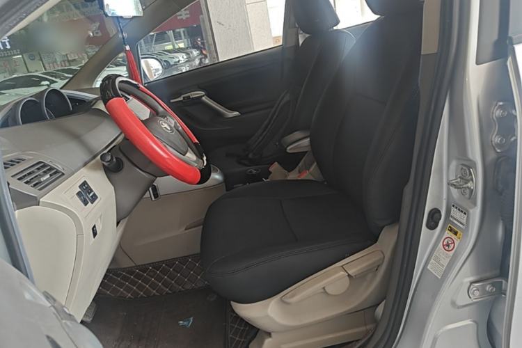 Used Toyota Verso 2014 Starlight 180E CVT Elite Edition Left Front Seat