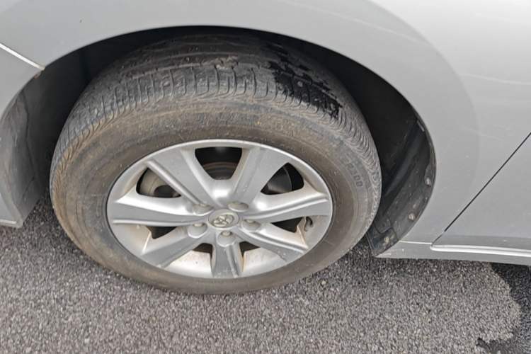 Used Toyota Verso 2014 Starlight 180E CVT Elite Edition Left Front Wheel Hub