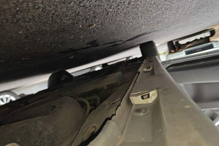 Used Toyota Verso 2014 Starlight 180E CVT Elite Edition Left Side Sill