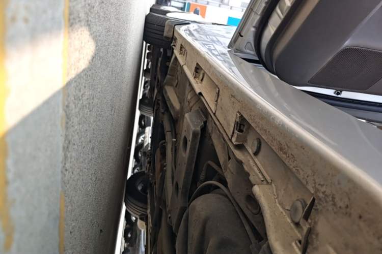Used Toyota Verso 2014 Starlight 180E CVT Elite Edition Left Side Sill