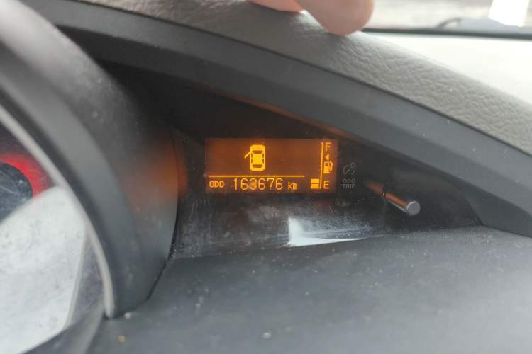Used Toyota Verso 2014 Starlight 180G CVT Comfortable Multi-Function Edition Odometer Close Up