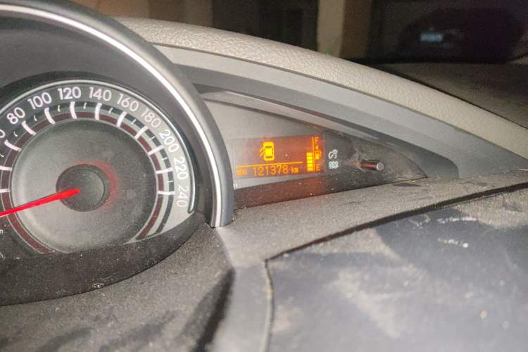 Used Toyota Verso 2014 Starlight 180E CVT Elite Edition Odometer Close Up
