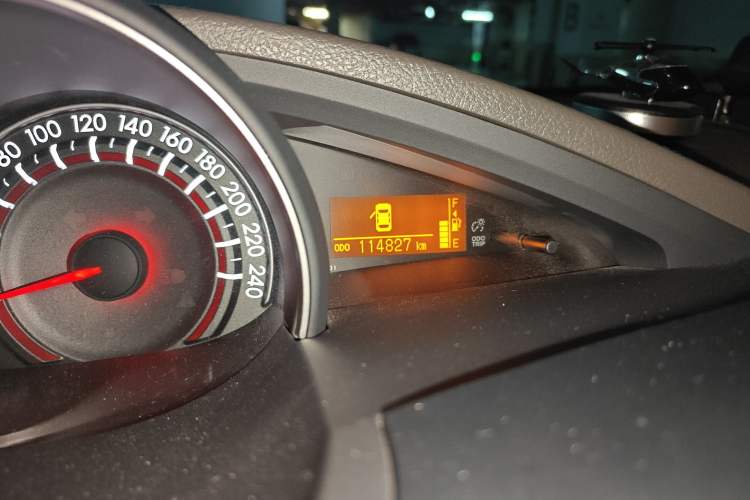 Used Toyota Verso 2014 Starlight 180E CVT Elite Edition Odometer Close Up
