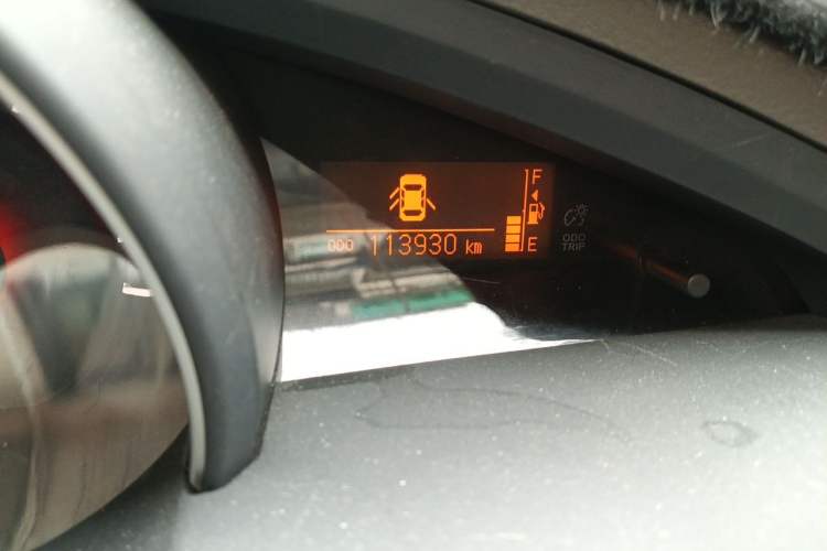 Used Toyota Verso 2014 Starlight 180E CVT Elite Edition Odometer Close Up