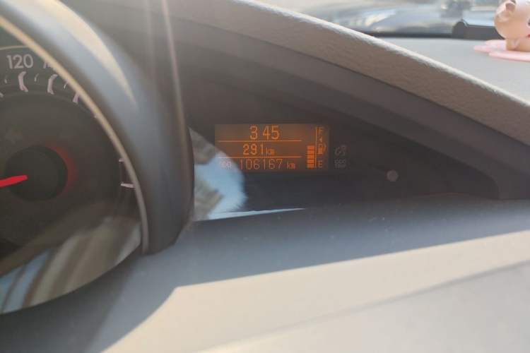 Used Toyota Verso 2014 Starlight 180E CVT Elite Edition Odometer Close Up