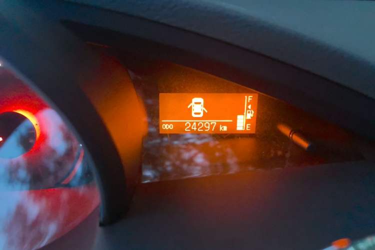Used Toyota Verso 2014 Starlight 180E CVT Elite Edition Odometer Close Up