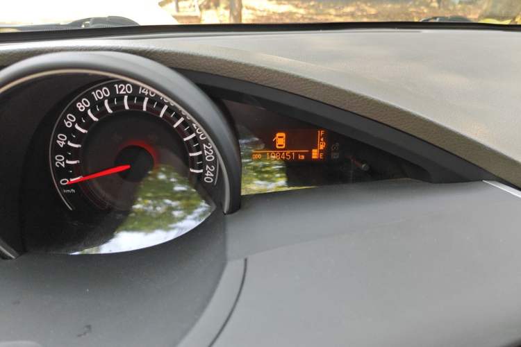 Used Toyota Verso 2014 Starlight 180E CVT Elite Edition Odometer Close Up