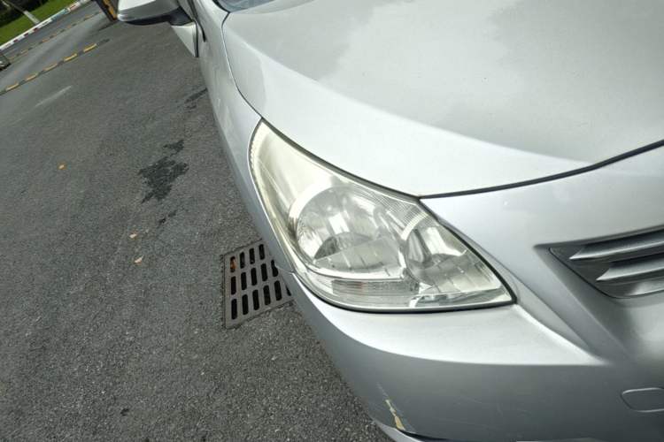 Used Toyota Verso 2014 Starlight 180E CVT Elite Edition Right Front Headlight