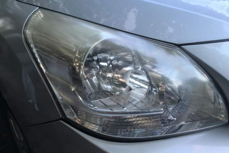 Used Toyota Verso 2014 Starlight 180E CVT Elite Edition Right Front Headlight